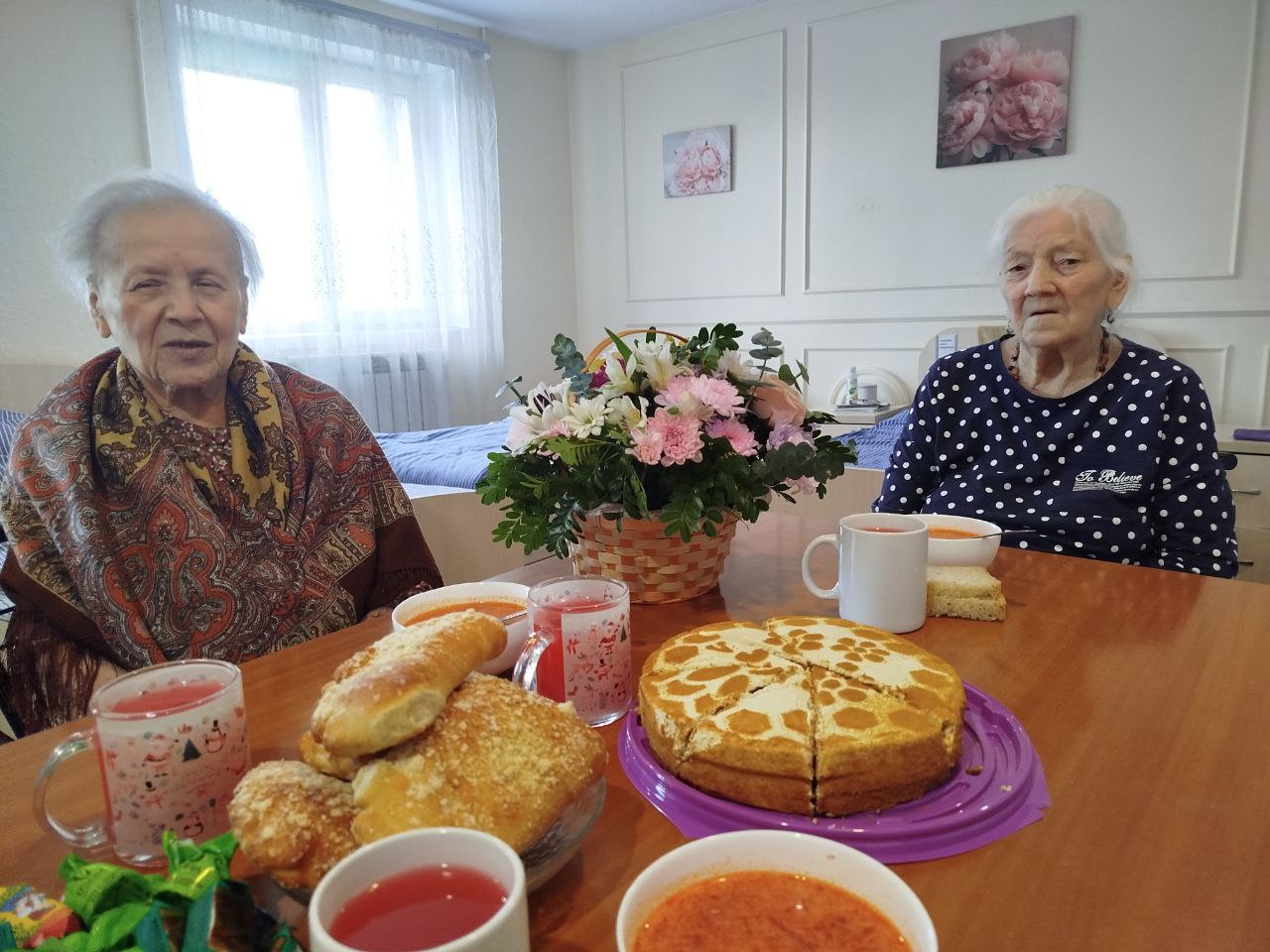 У нашей дорогой Копыловой  Надежды Петровны сегодня Юбилей У нашей дорогой Копыловой  Надежды Петровны сегодня Юбилей